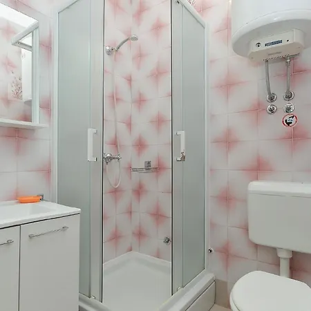Apartment Fuer 5 Personen Ca 50 Qm In Fazana-surida, Istrien Istrische Riviera Valbandon